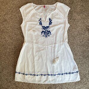 NWOT Size 14 H&M Divided white blue embroidered dress with tassels